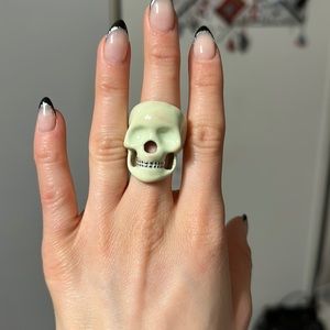 Skull ring